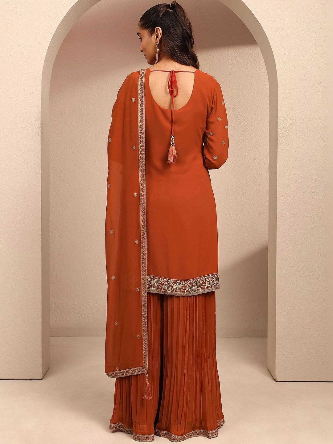 Dhiyona LL Women Ethnic Motifs Embroidered Regular Thread Work Kurta with Sharara & With Dupatta