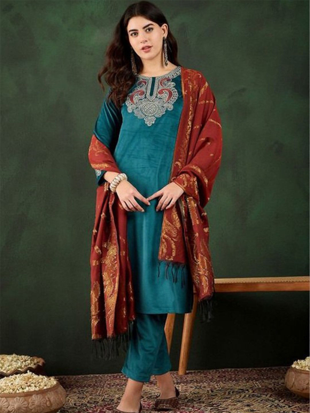 Dhiyona SN Winter Heavy Embroidered Velvet Round Neck Kurta & Trousers Kurta Sets