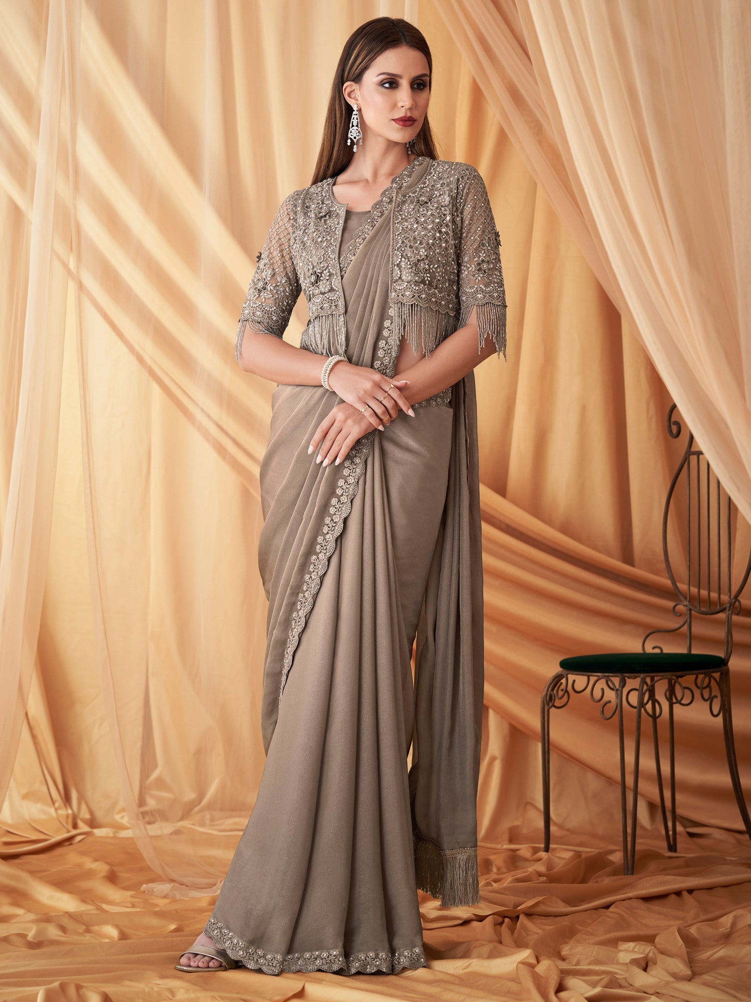 Women's Georgette Grey Embellished Designer Saree With Blouse Piece