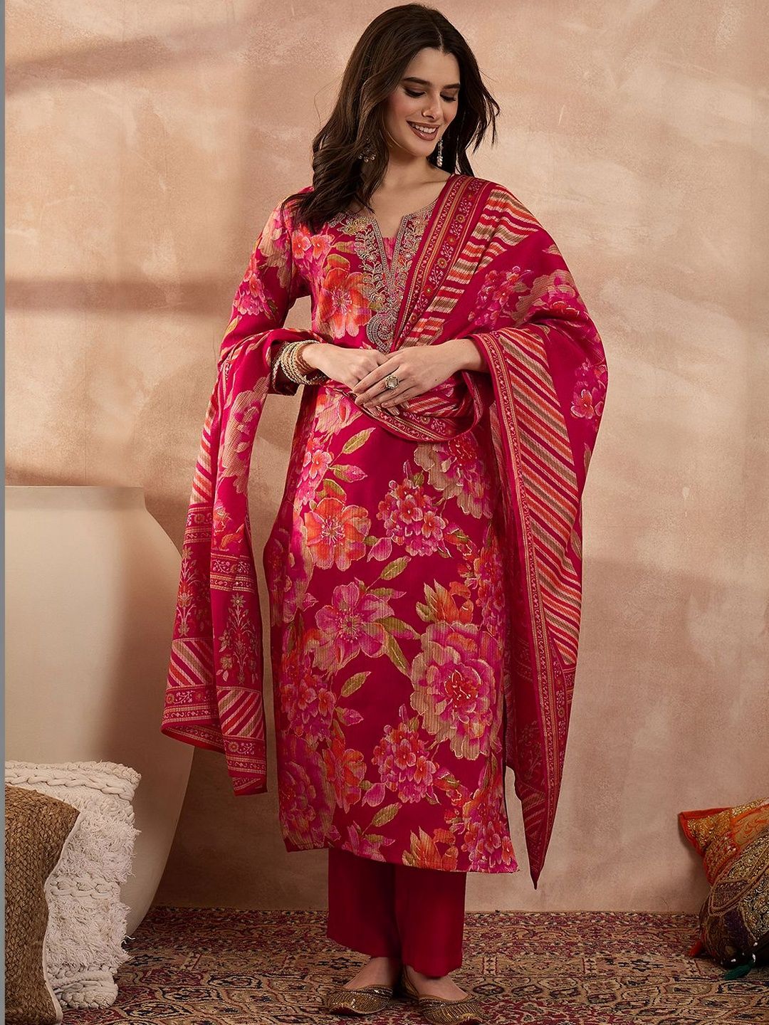 Dhiyona KL Women Floral Printed Regular Thread Work Kurta with Trousers & With Dupatta