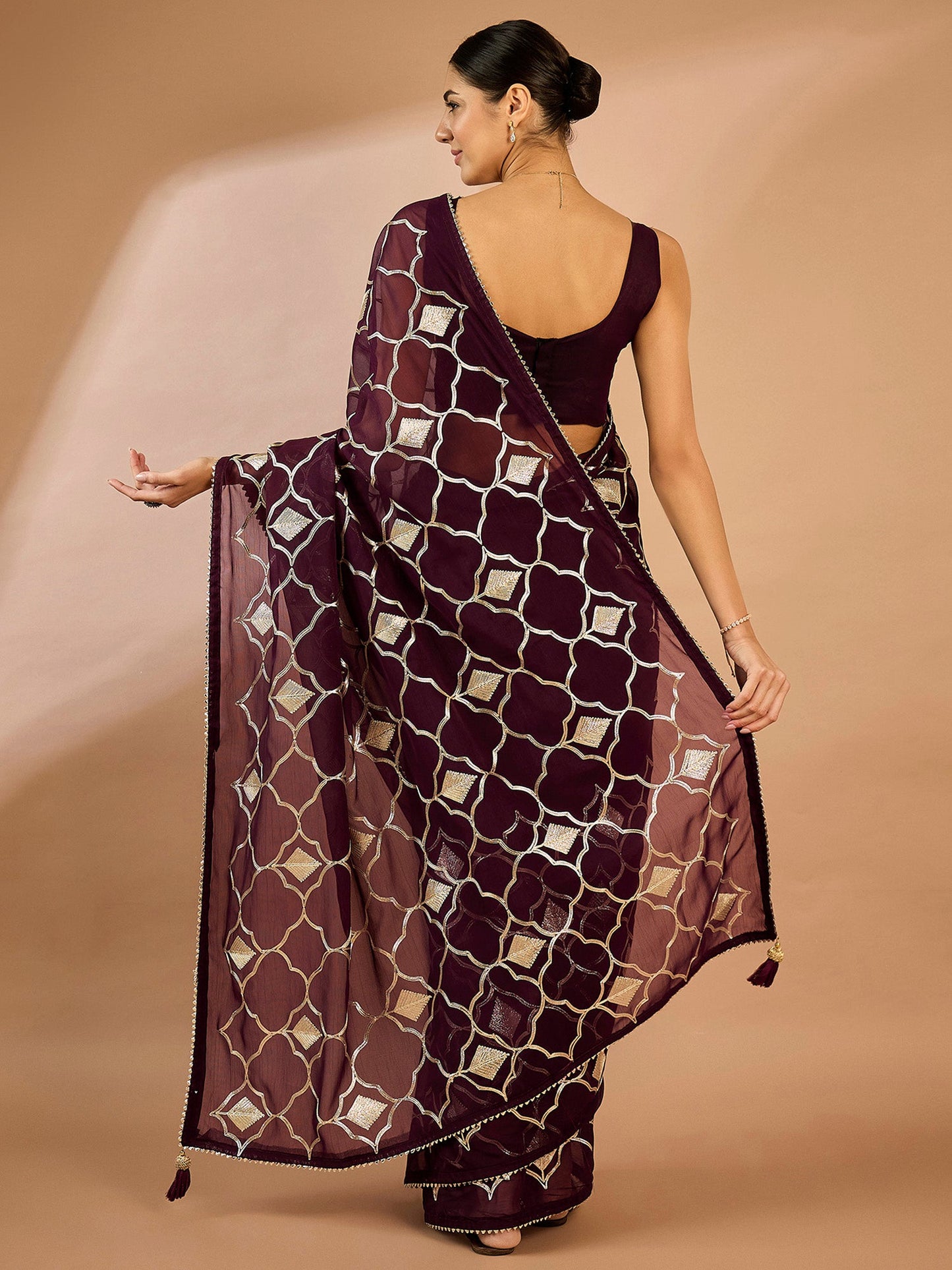 Women's Georgette Purple Embellished Designer Saree With Blouse Piece