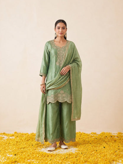 Preity Moss Work Suit Set