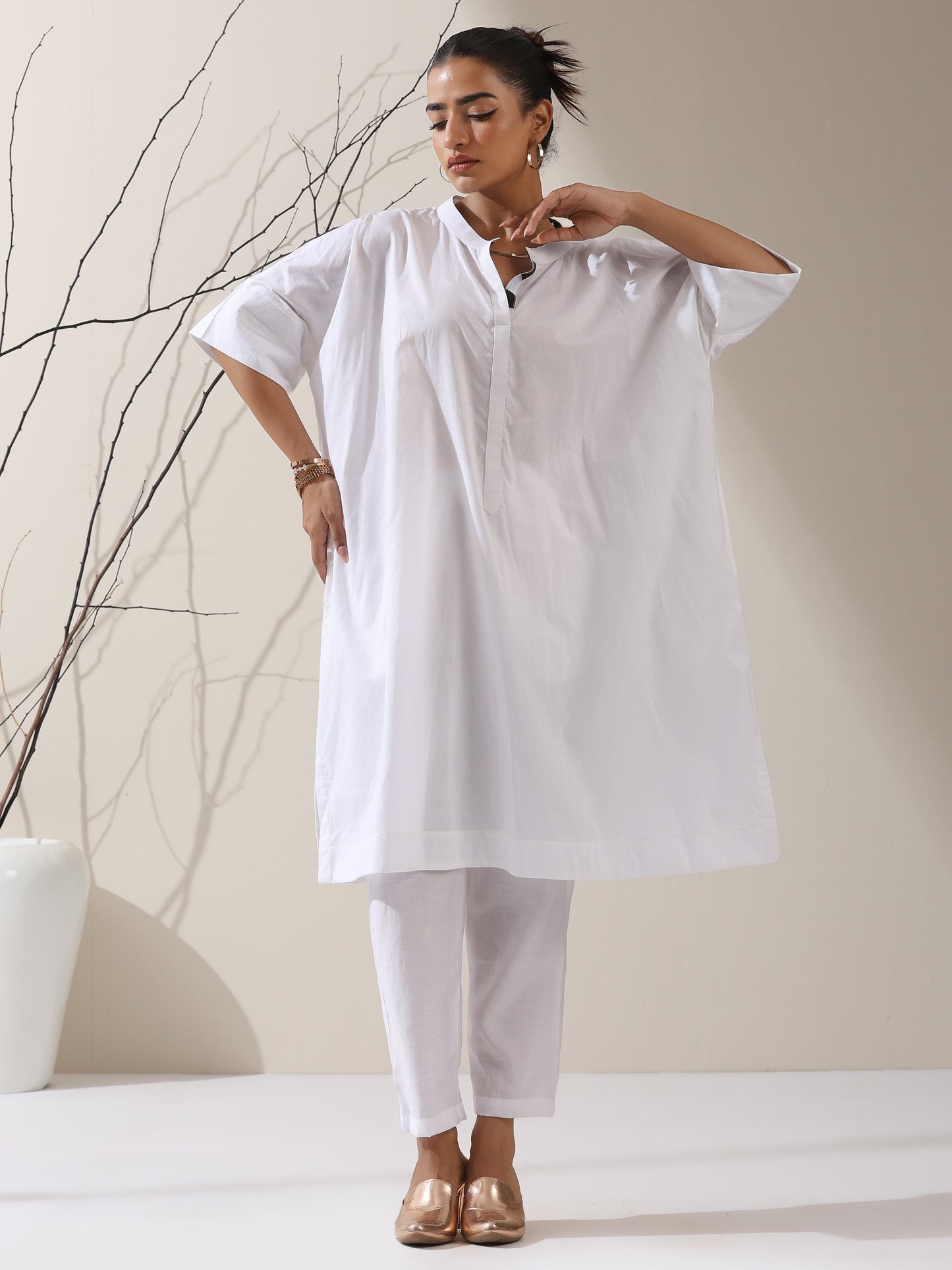 Dhiyona ST 2-Piece White Cotton Kurta with Black Heart and Pants– Pearl Embellished Detailing with Matching Pants | Elegant Ethnic Co-ord