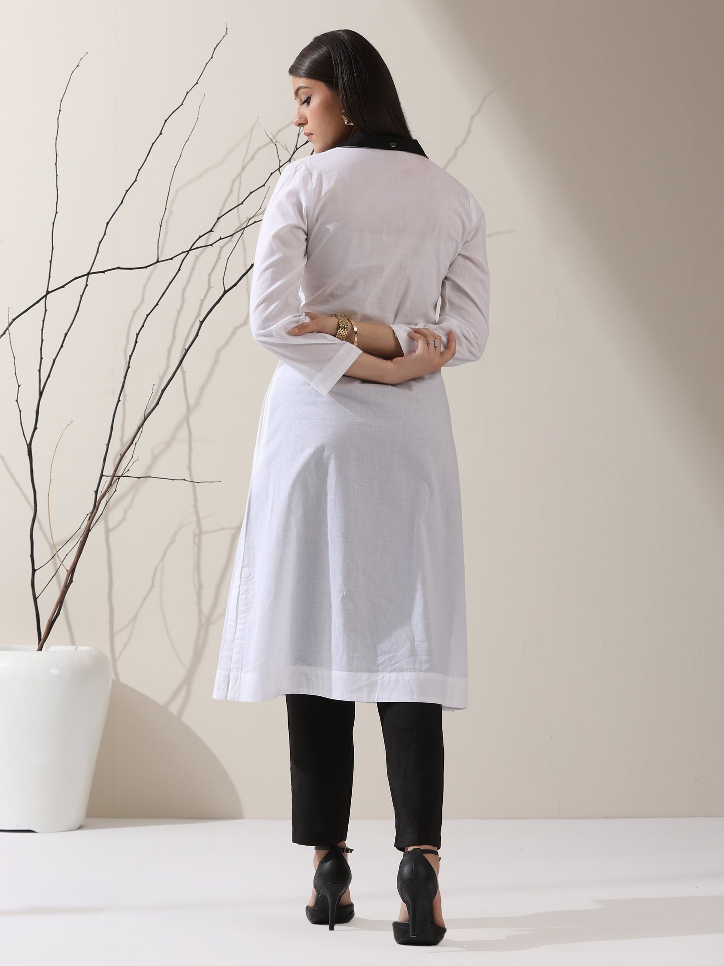 Dhiyona ST 2-Piece White Cotton Kurta Set for Women – Contrast Black Collar Design with Matching Pants | Elegant Everyday Ethnic Wear
