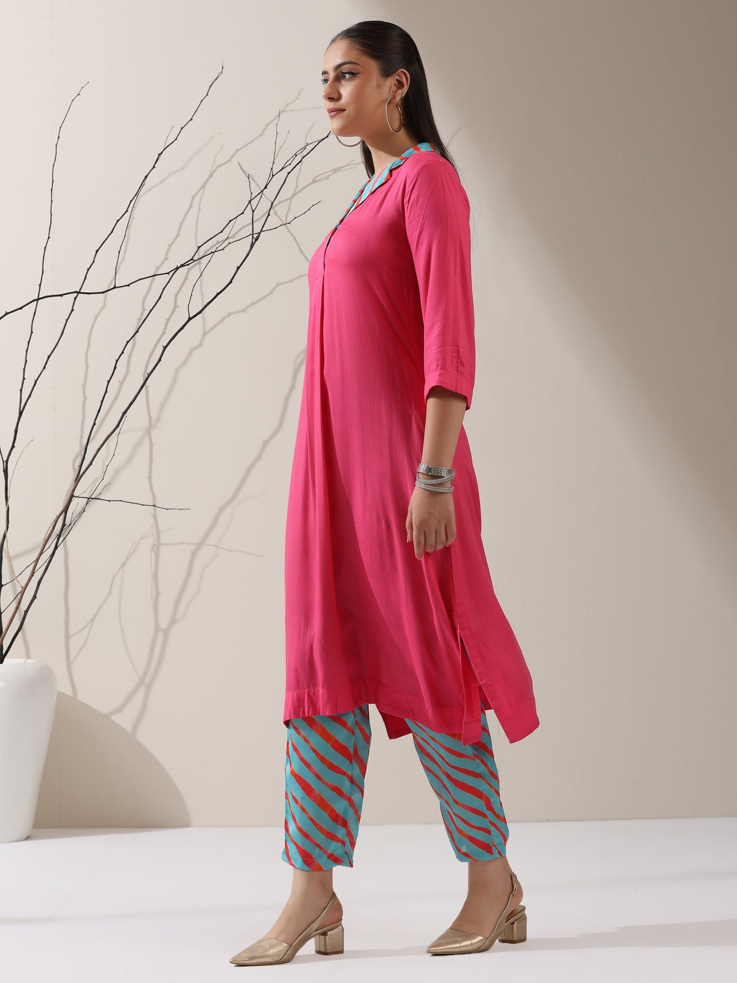 Dhiyona ST Pink Viscose Kurta Set – 2 Pc with Printed Blue Collar & Pants
