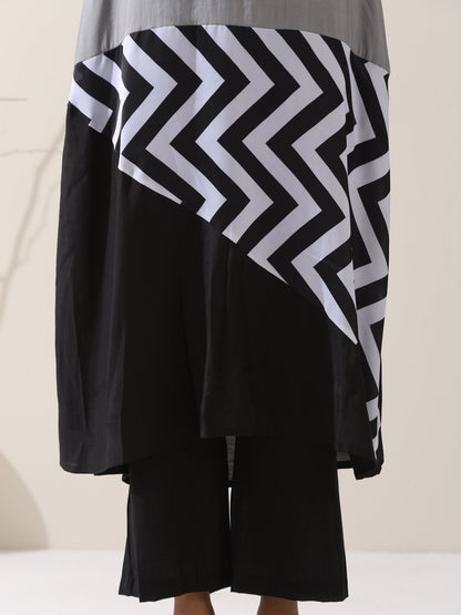 Dhiyona ST Women's Grey & Black Triangle Kurta with Striped Detailing and Pants | 2 Pc Set, Modern Ethnic Co-ord, Contemporary Color Block Style