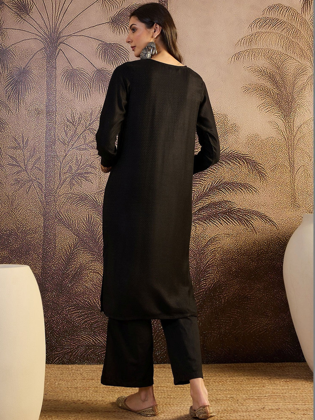 Pashmina Qazmi Winter Black Kashmiri Aari Embroidery work Kurta set