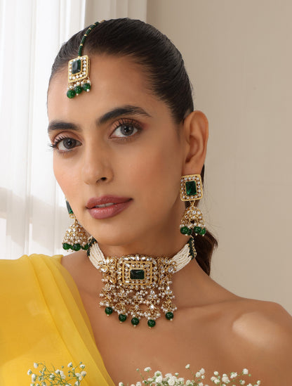 Dhiyona ST Green Color Choker Kundan Necklace, Earring and Maang Teeka Set
