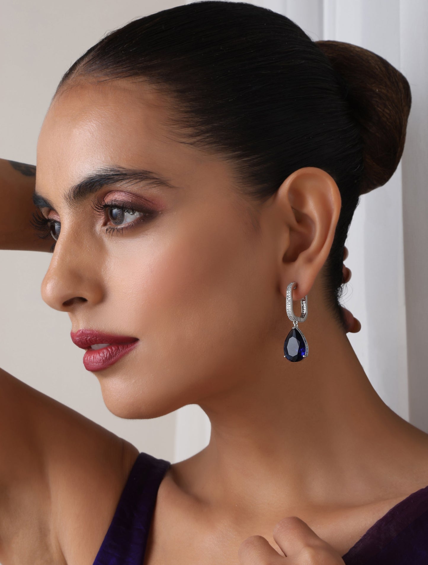Dhiyona ST Blue Gold Drop Earring