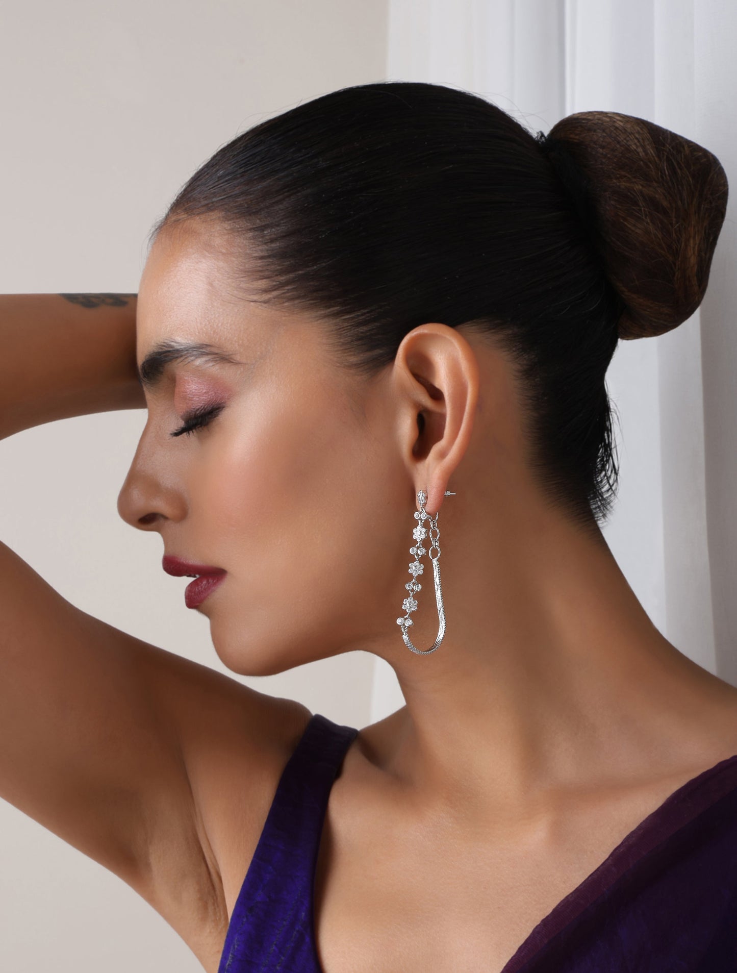 Dhiyona ST White Chain American Diamond Earring