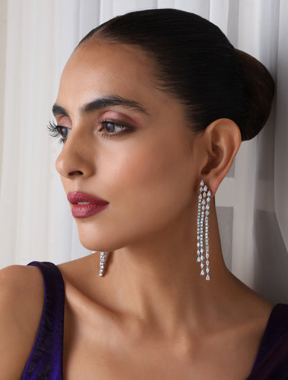 Dhiyona ST White Irregular Lines Long Earring