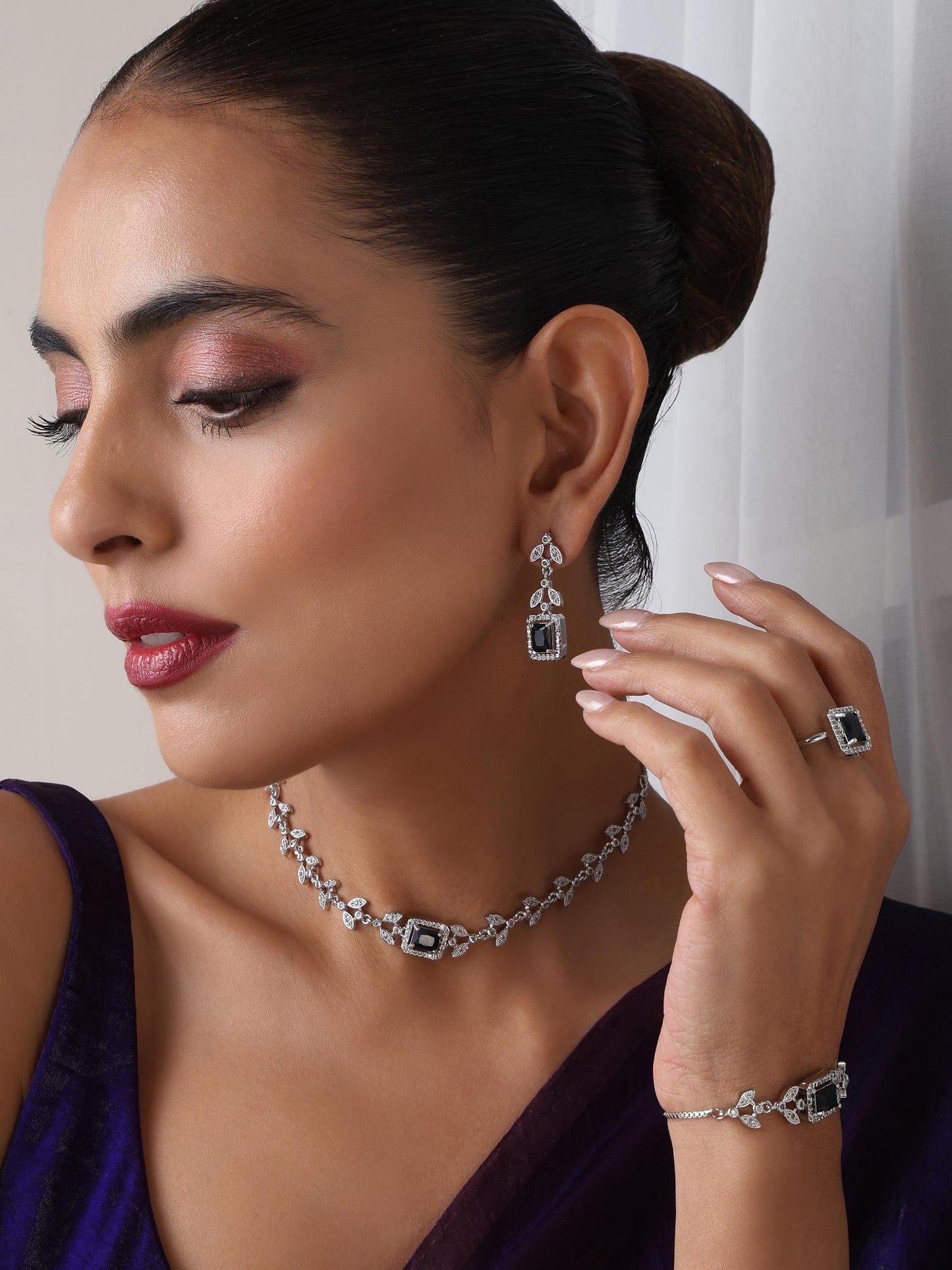 Dhiyona ST SET - Black Petal Diamond Necklace, Earring, Ring, Bracelet