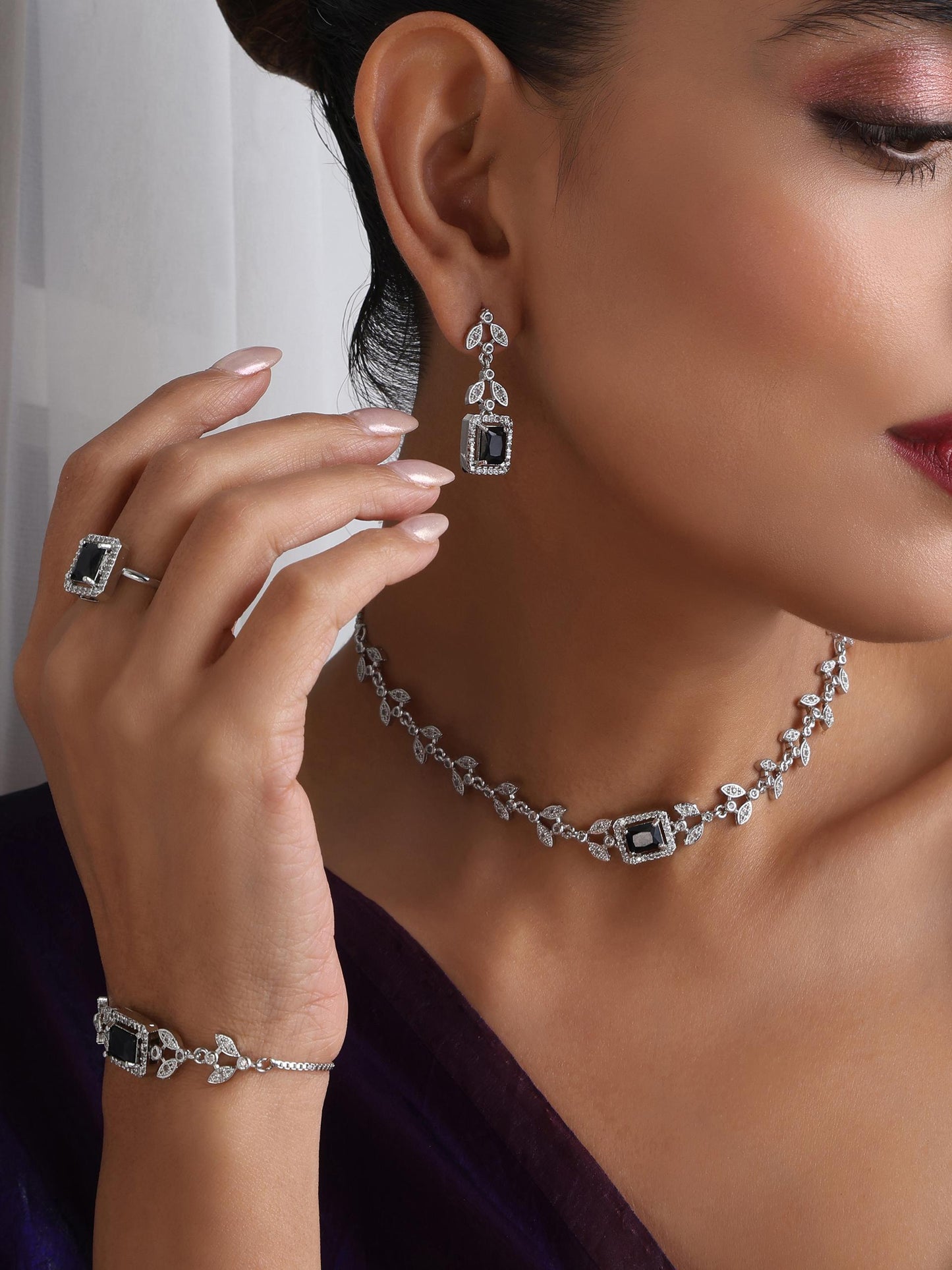 Dhiyona ST SET - Black Petal Diamond Necklace, Earring, Ring, Bracelet