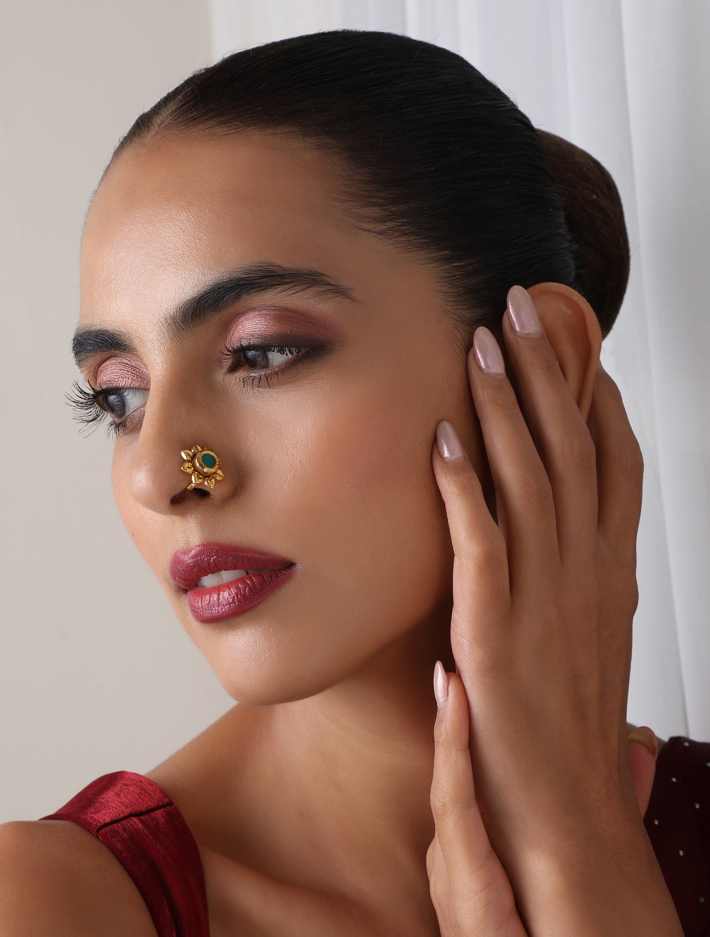 Dhiyona ST Green Color Kundan Nose Pin