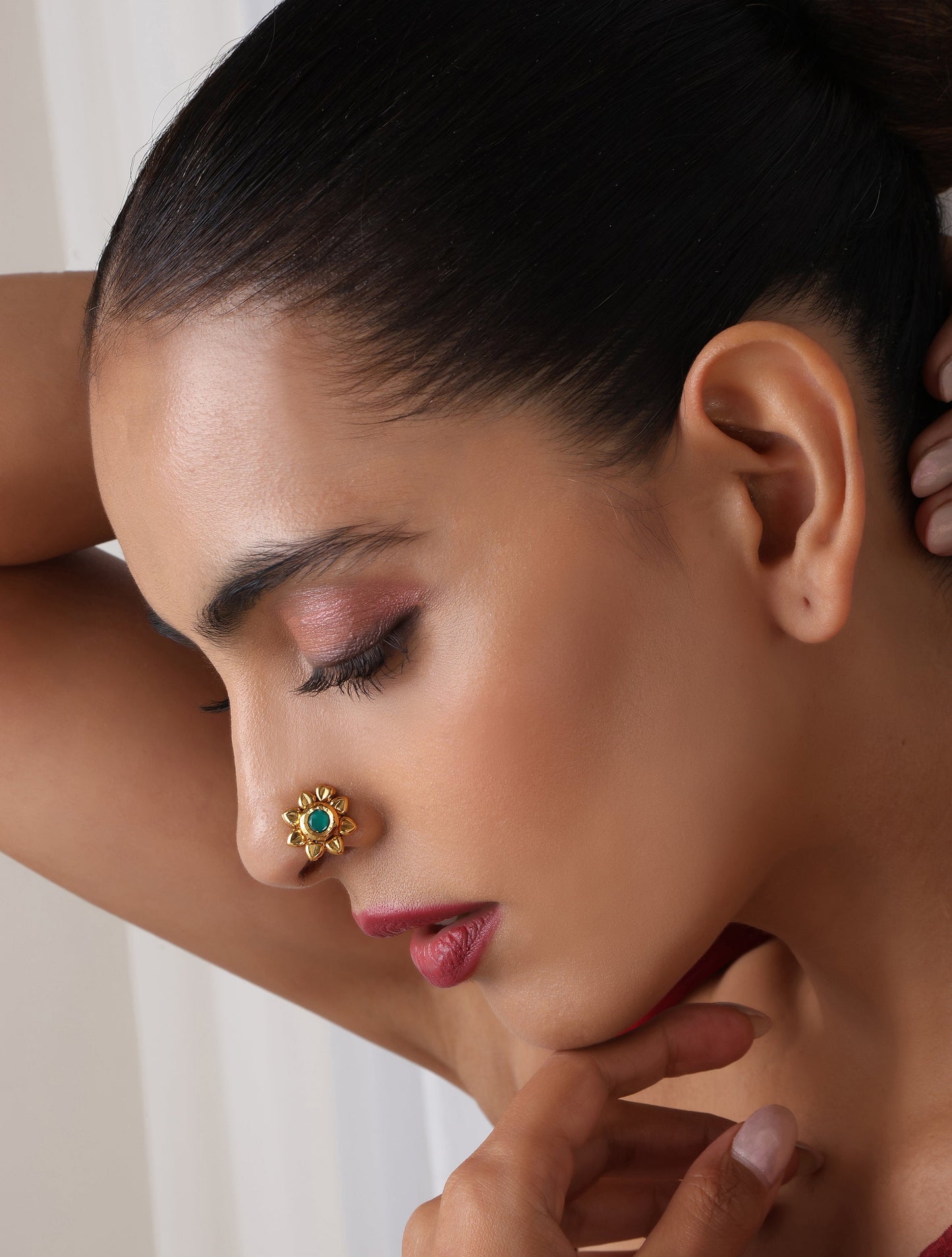 Dhiyona ST Green Color Kundan Nose Pin