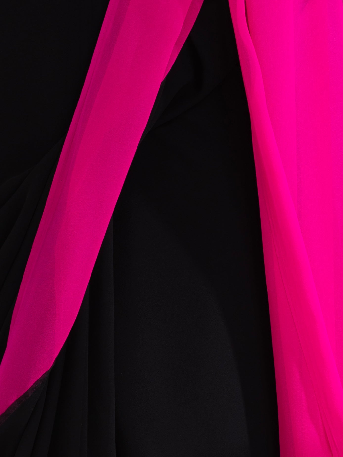 Dhiyona ST Black & Fuchsia Triangle Georgette Saree with Posh Black Blouse Fabric