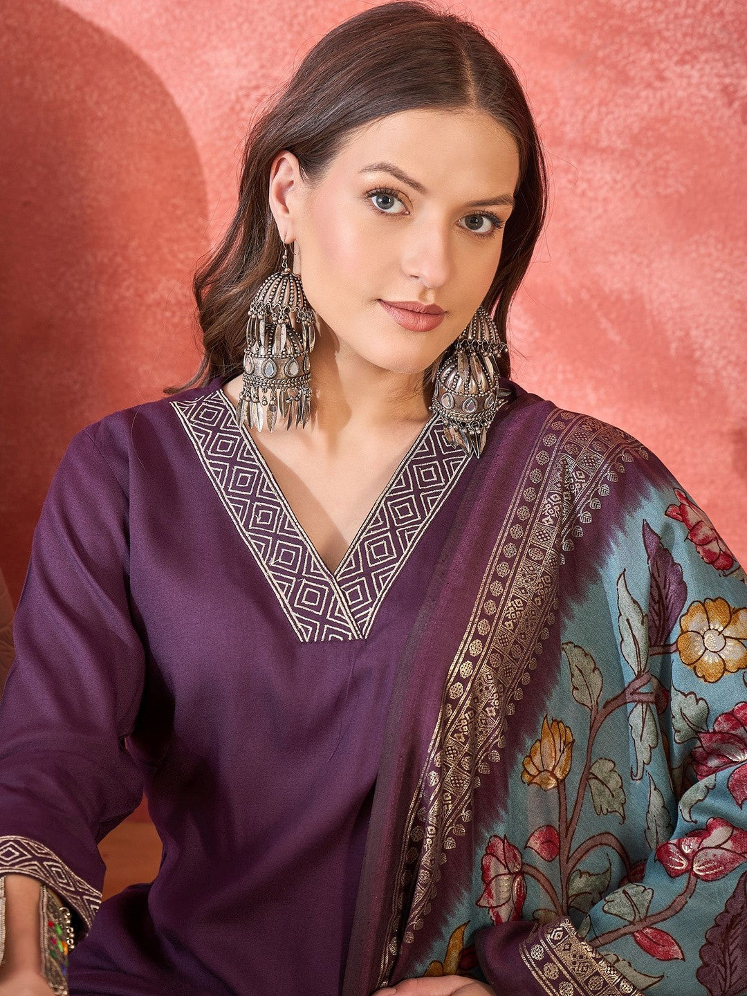 Printed V-Neck Kurta & Trousers Kurta Sets