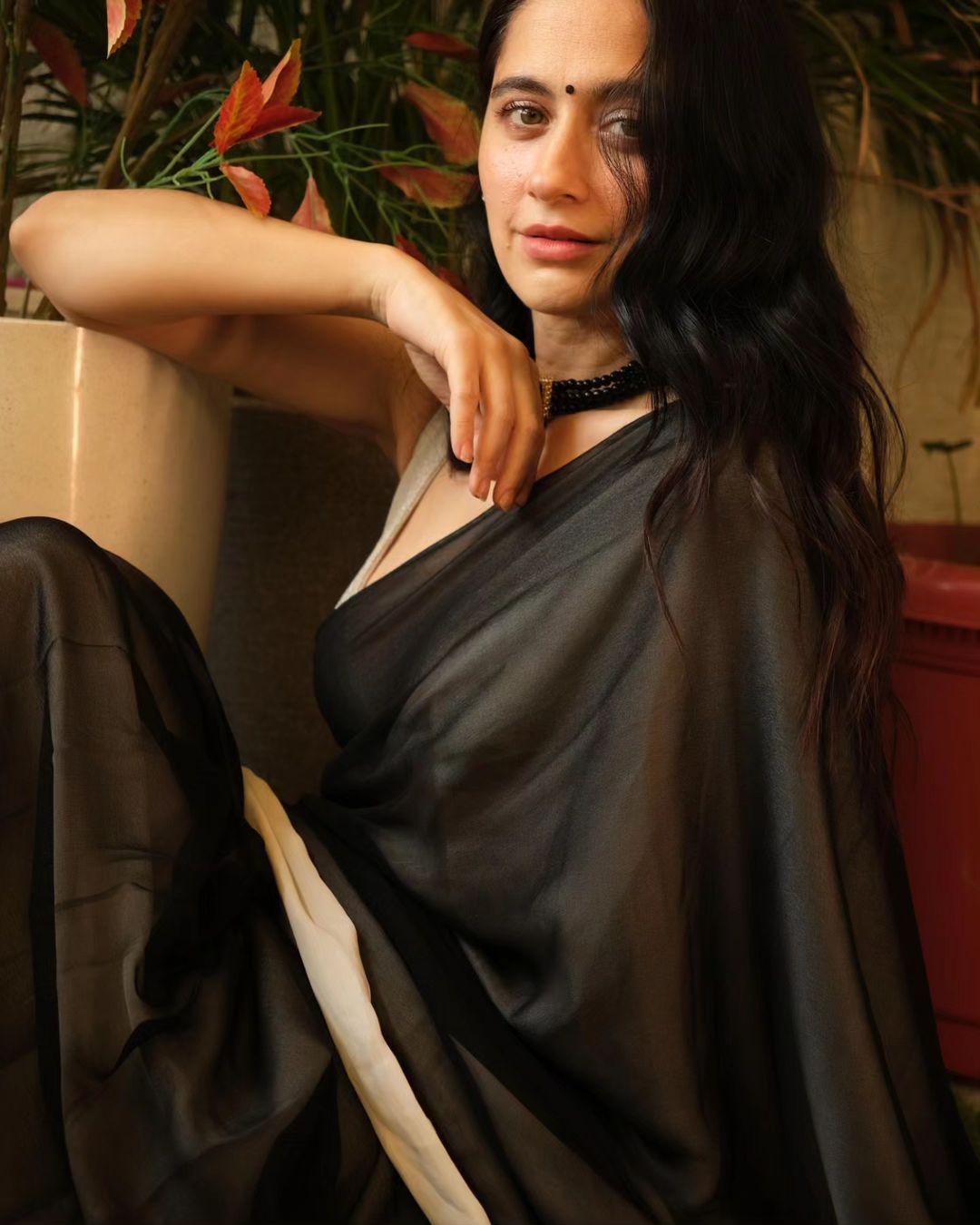 Dhiyona ST Pre-Draped 1-Minute Black Georgette with Cream Satin Saree with Blouse Fabric