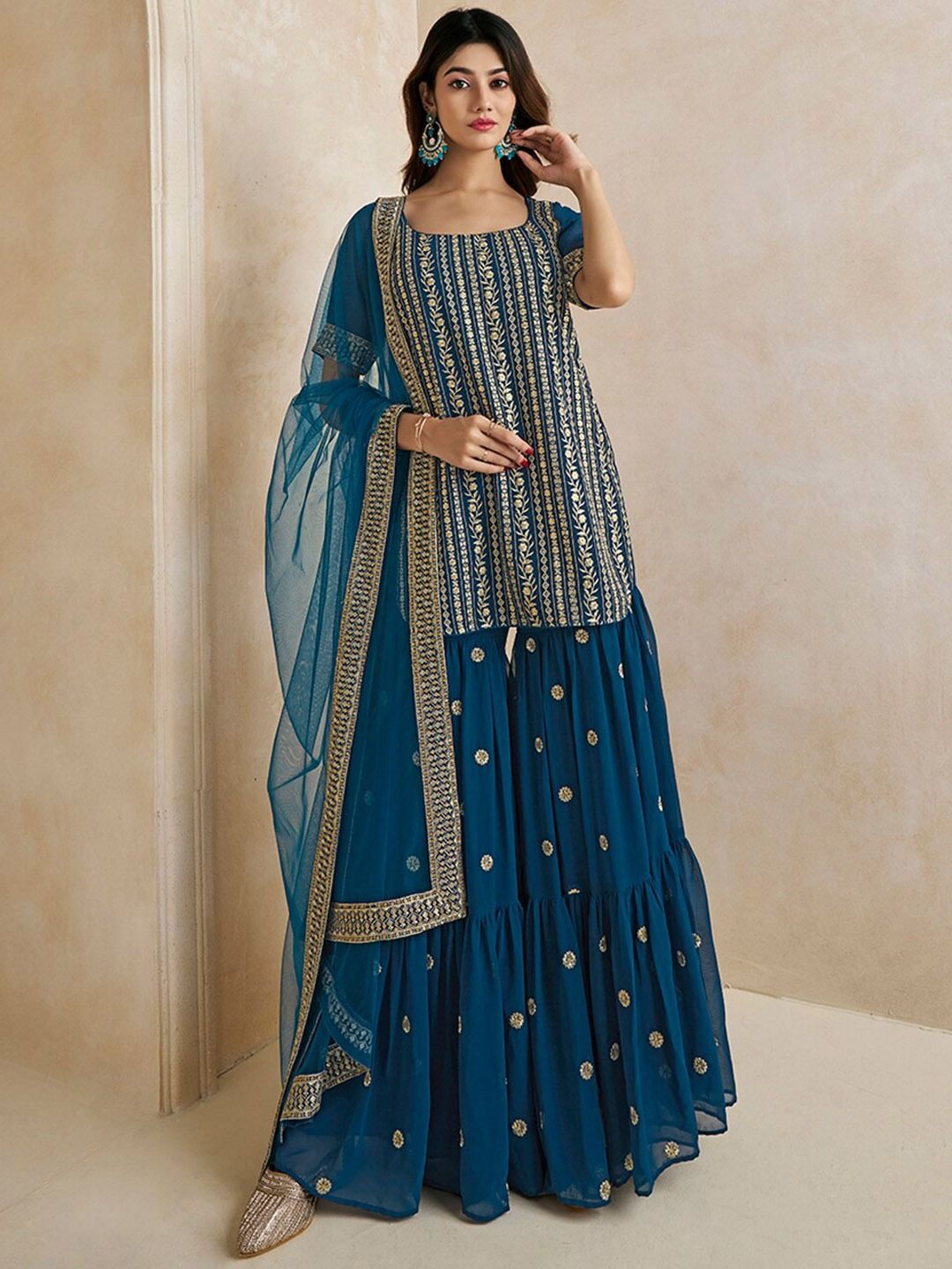 Dhiyona KL Women Floral Embroidered Regular Kurti with Palazzos & With Dupatta