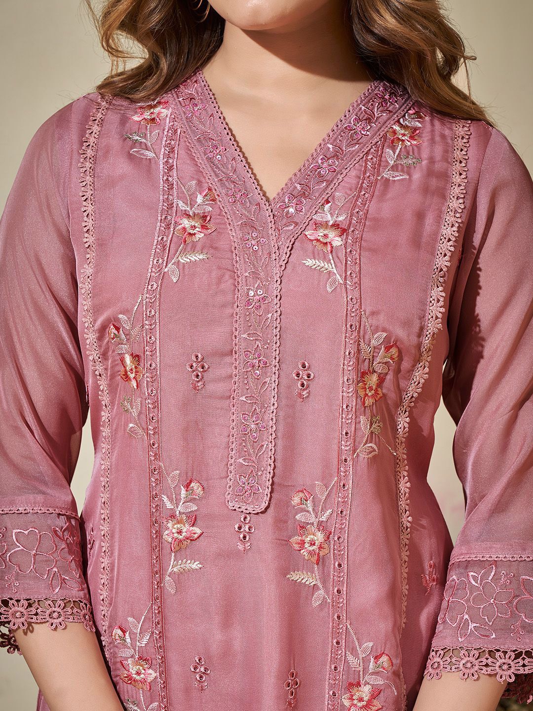 Dhiyona IS Women's Women Floral Embroidered Regular Kurta with Trousers & With Dupatta