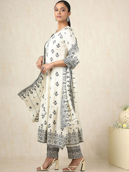 Dhiyona SO Women's Floral Embroidered Thread Work Pure Cotton A-Line Kurta With Trousers
