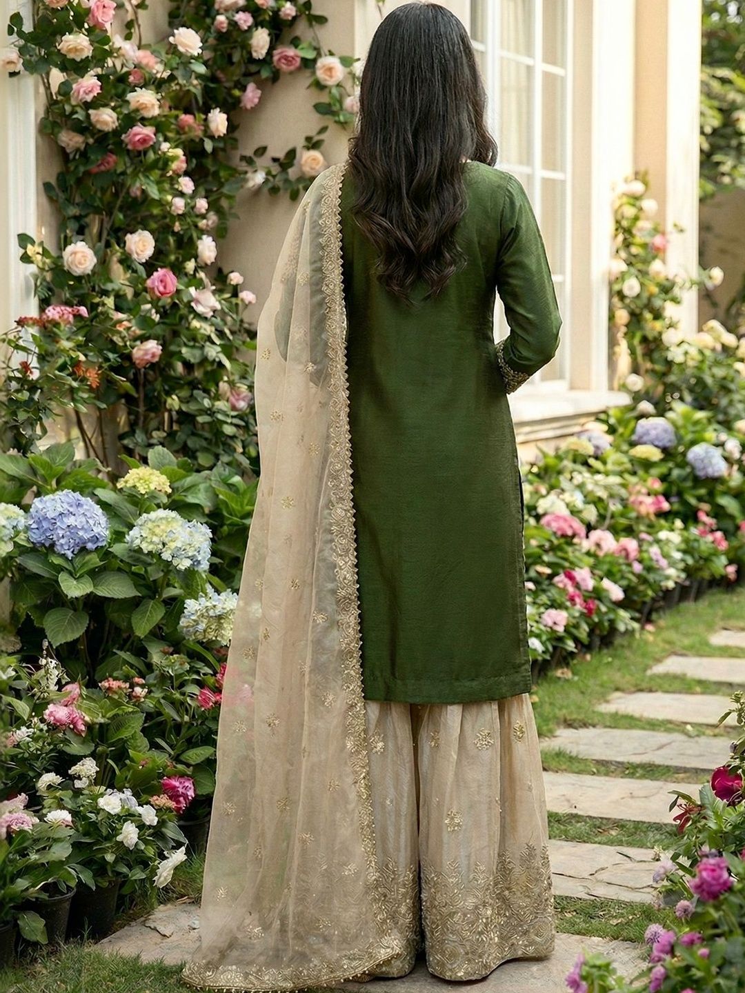 Dhiyona KL Women Ethnic Motifs Embroidered Regular Thread Work Kurta with Sharara & With Dupatta