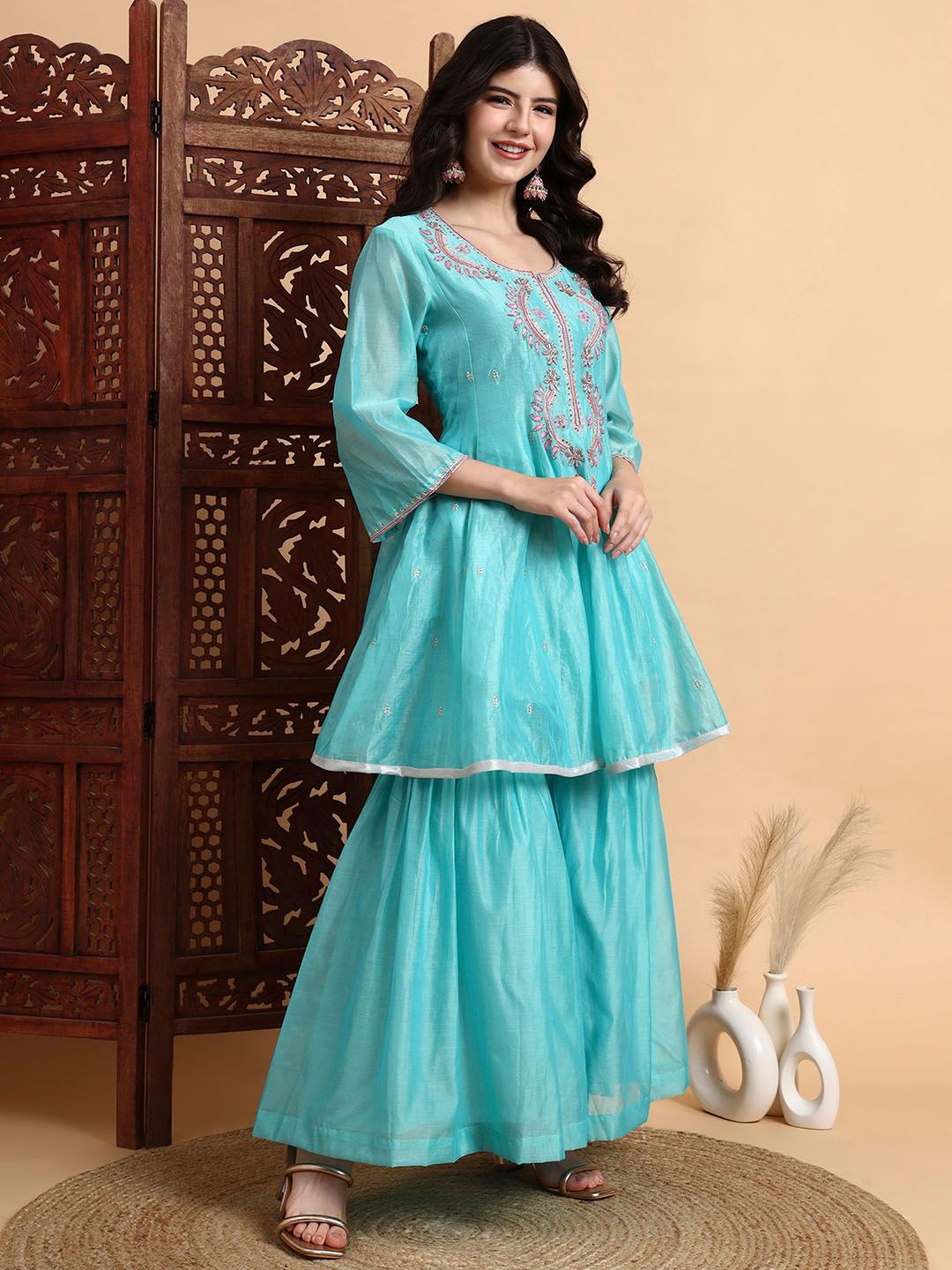 Dhiyona HOP Women Hand Embroidered Zradosi Kalidar Anarkali Kurti & Sharaha