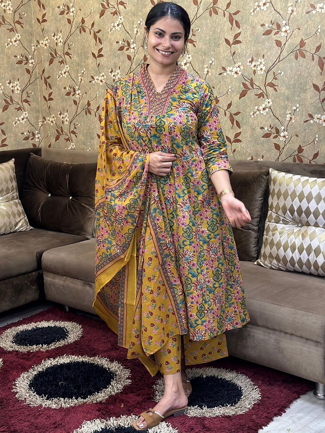 Dhiyona KL Women Floral Printed V-Neck Anarkali Kurta With Palazzos & Dupatta