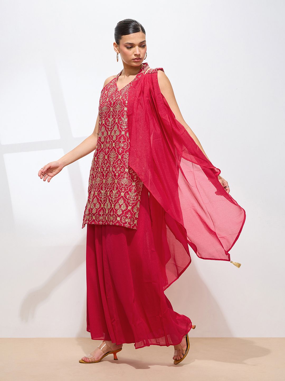Dhiyona KL Women Ethnic Motifs Embroidered Kurti with Sharara & With Dupatta