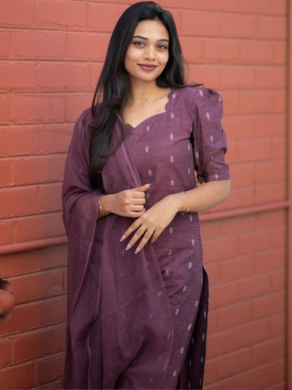 Dhiyona KL Floral Printed Sweetheart Neck Straight Kurta With Trousers & Dupatta