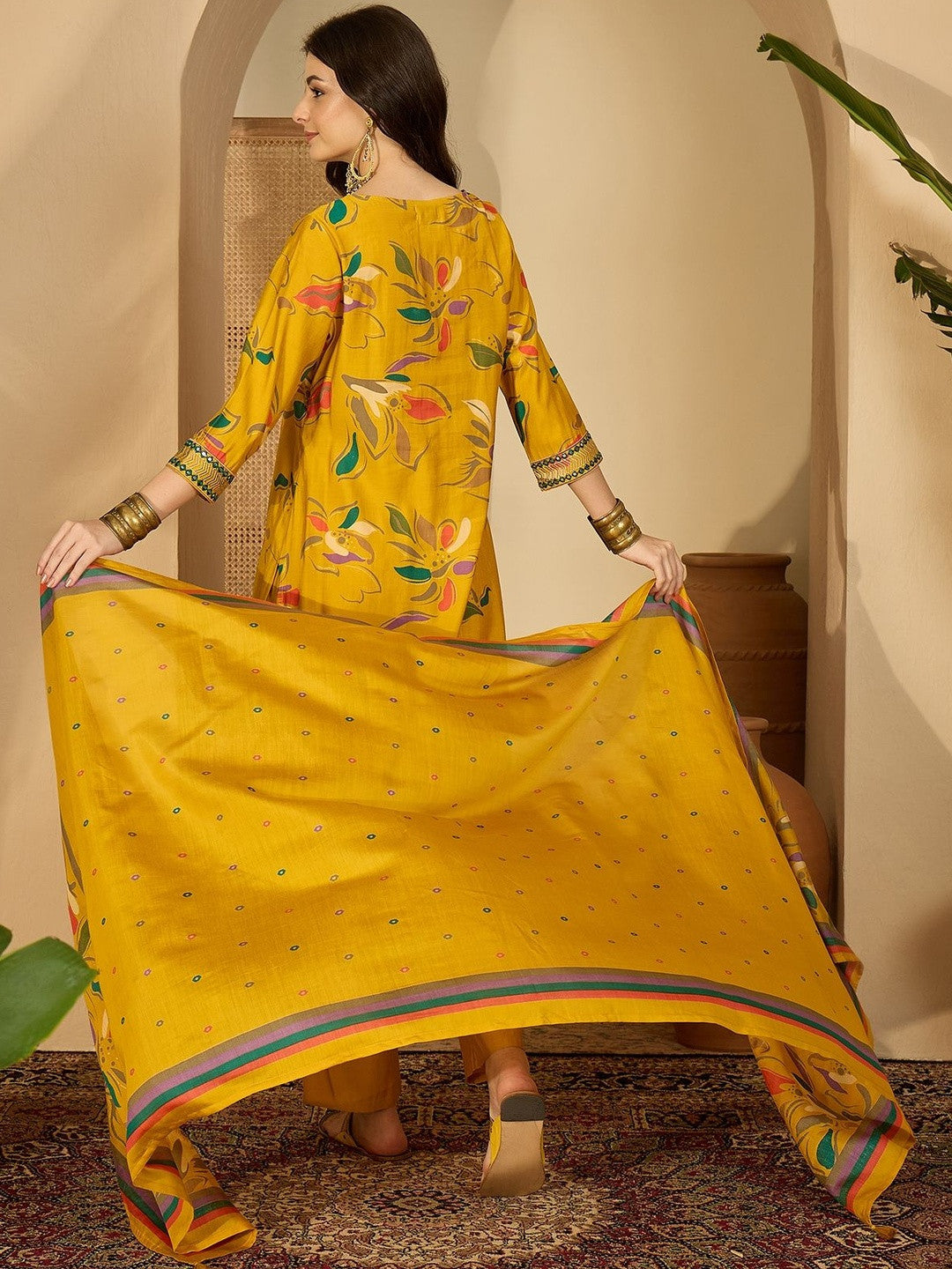 Women Floral Printed Regular Thread Work Kurta with Trousers & With Dupatta