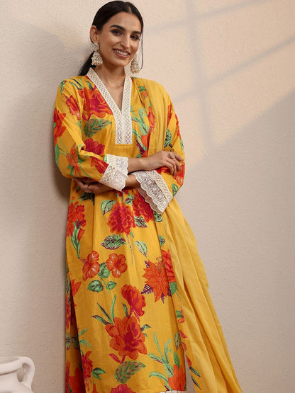 Women Floral Printed Regular Kurta with Trousers & With Dupatta