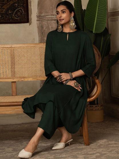 Women Green Regular Thread Viscose Rayon Round Neck Work Kurta Sets