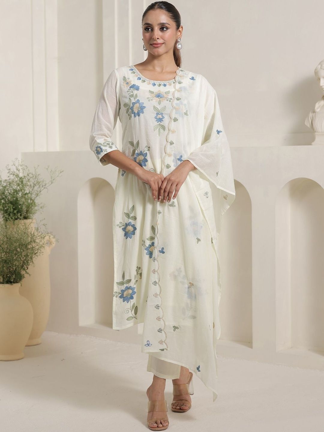 Dhiyona IE Women Floral Embroidered Thread Work Pure Cotton Kurta with Trousers & Dupatta
