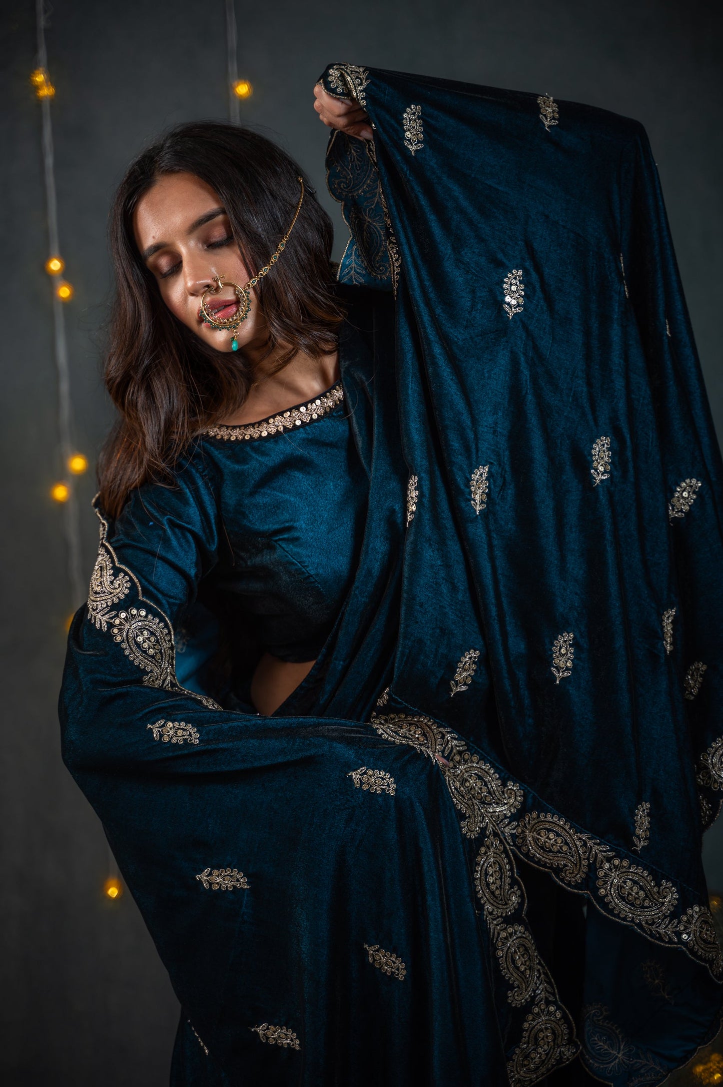 Dhiyona ST Velvet Peacock Feather Blue Shawl