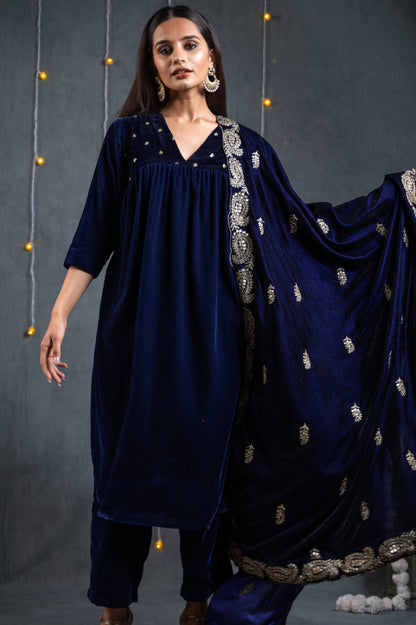 Dhiyona ST Velvet Blue Shawl