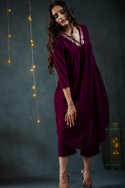 Dhiyona ST Women's Plum Velvet Kurta with Sequinned Neckline and Pants 2 Piece Set | Straight Fit, V Neck, 3/4 Sleeves, Pants, Partywear, (Velvet)