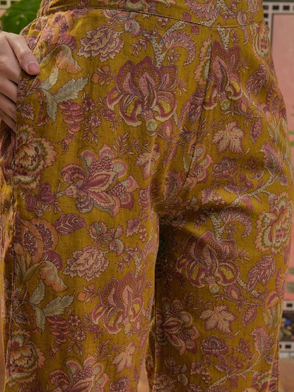 Pure Cotton Round Neck Kurta & Palazzos With Dupatta