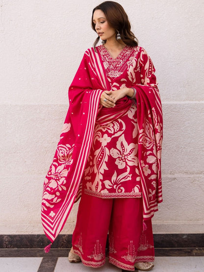 Dhiyona SN Women Floral Printed Regular Sequinned Kurta with Palazzos & Dupatta