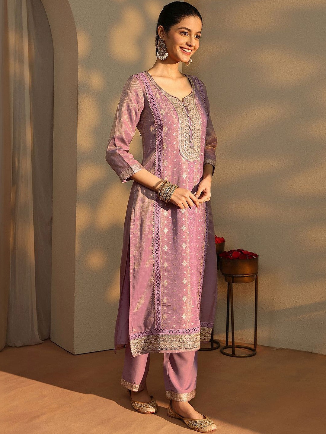 Women Regular Thread Work Kurta with Trousers & With Dupatta