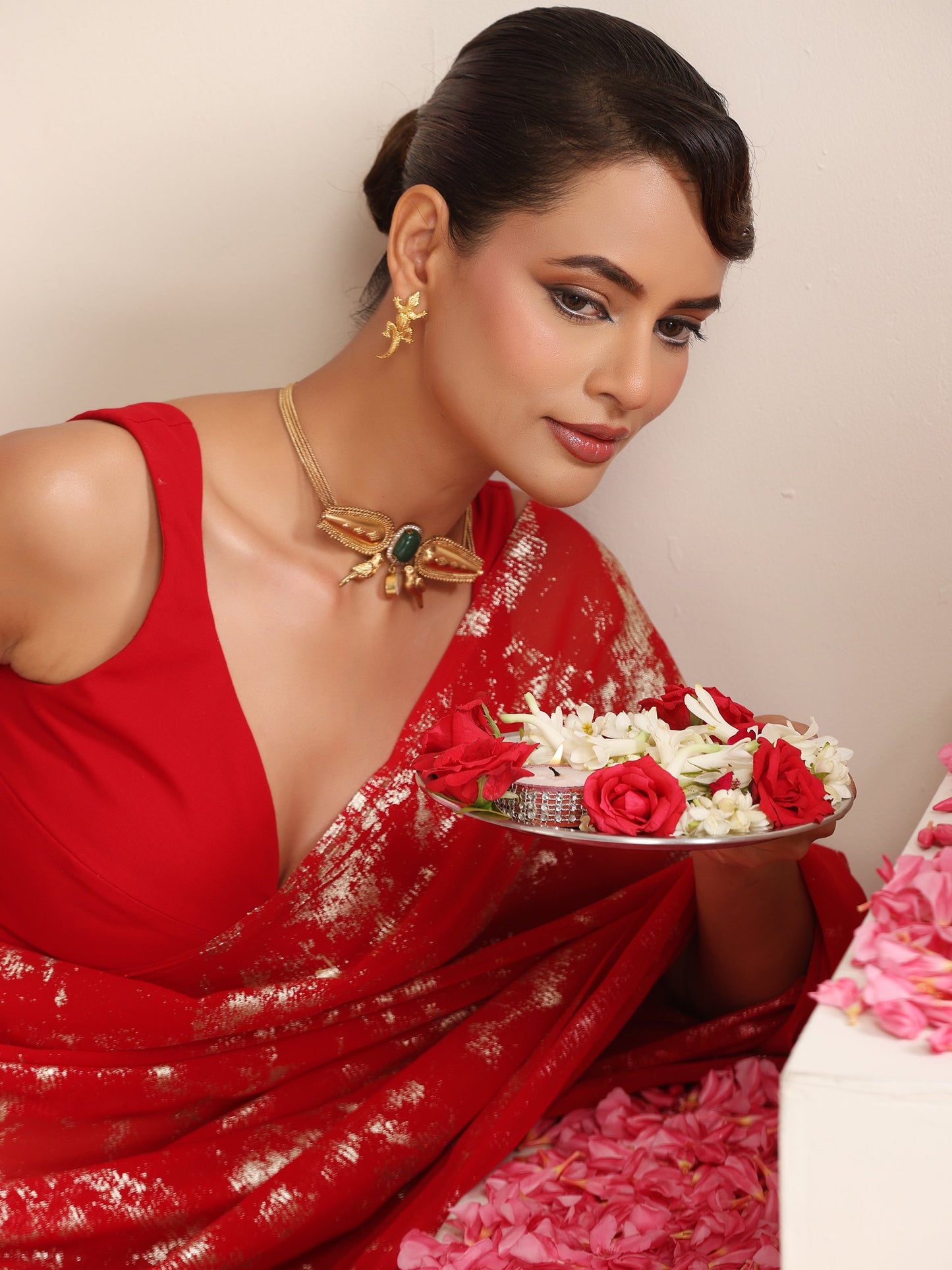 Dhiyona ST Red Georgette Saree with Gold Print & Blouse Fabric