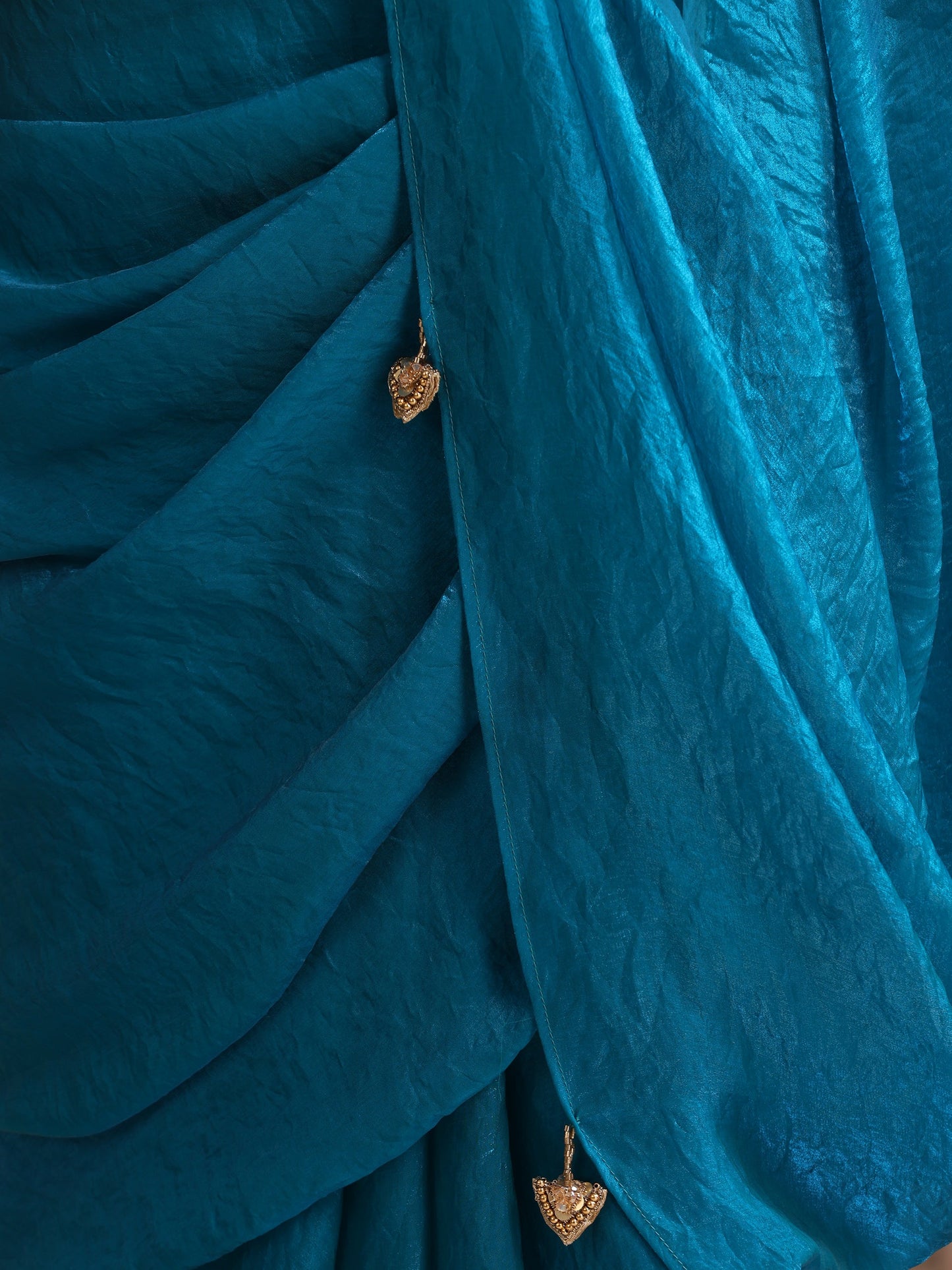 Dhiyona ST Topaz Blue Dual Shade Metallic Satin Saree with Tassels & Matching Blouse Fabric