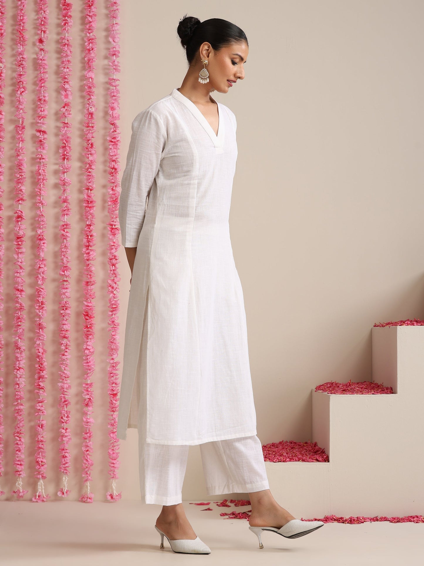 Dhiyona ST White Cotton Slub Kurta Set for Women | 2 Pc Co-ord with V-Neck & Flared Hem
