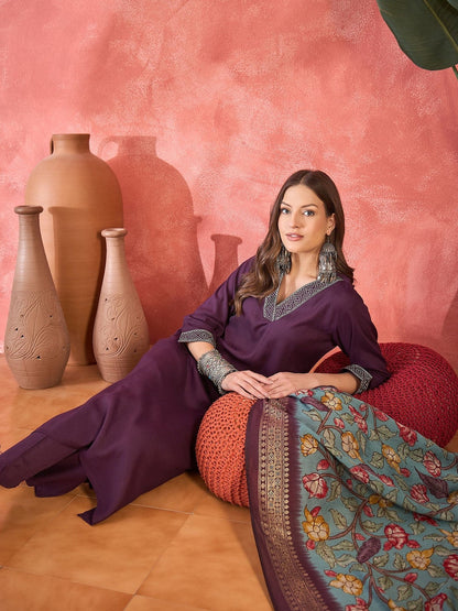 Printed V-Neck Kurta & Trousers Kurta Sets