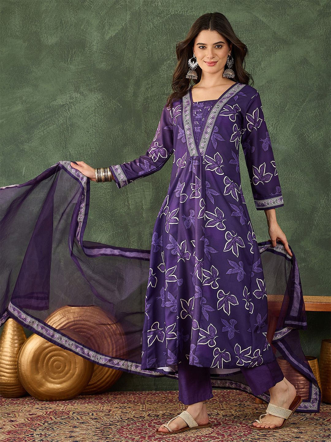 Dhiyona KL Women Self Design Square Neck A-Line Kurta Set