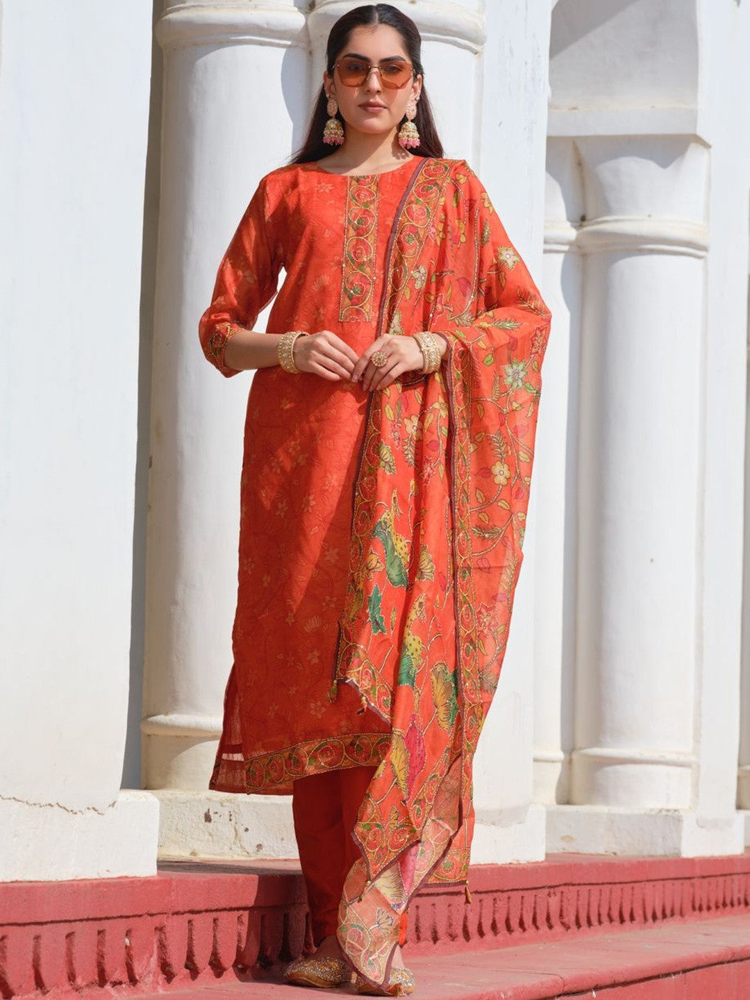 Floral Printed Round Neck Straight Kurta & Trousers With Dupattta