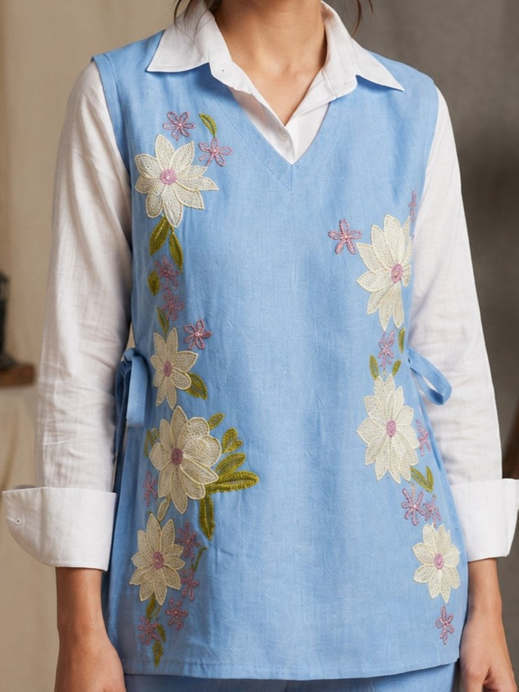 Tatva Yin Embroidery Bib Style Cotton Co-Ord Set
