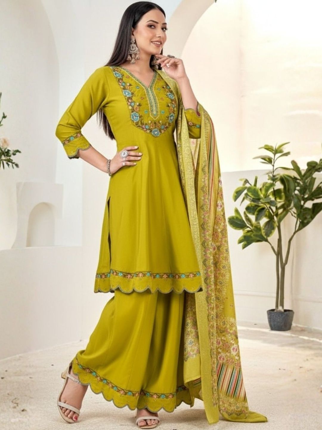 Dhiyona KL Women Ethnic Motifs Embroidered Panelled Thread Work Pure Silk Kurta with Sharara & With Dupatta