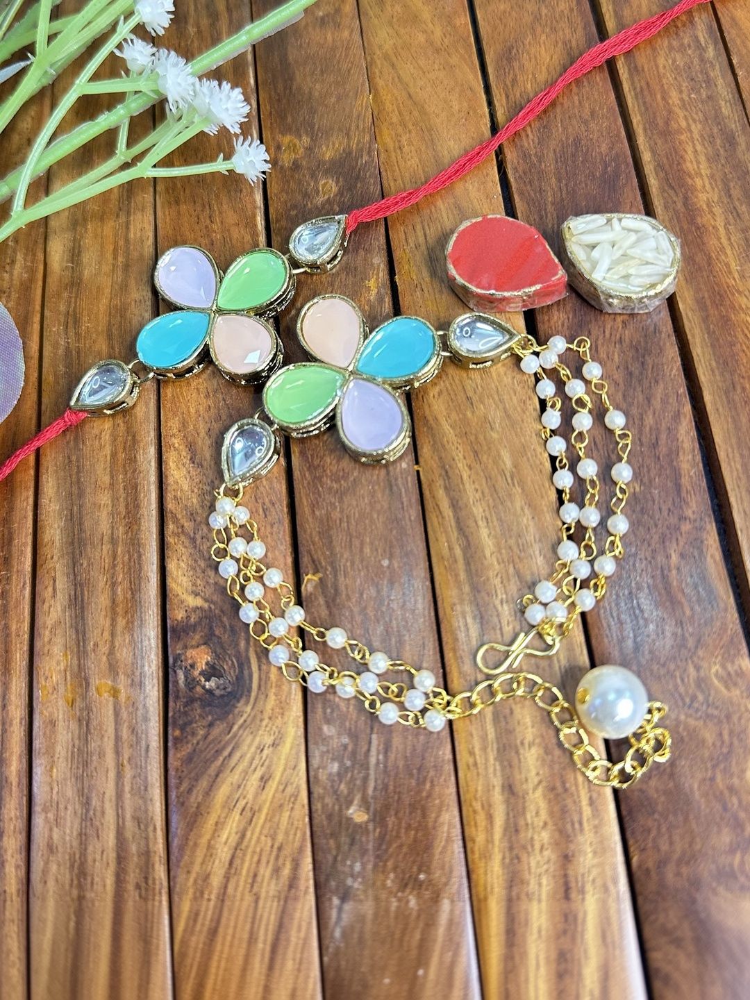 Dhiyona Rakhi