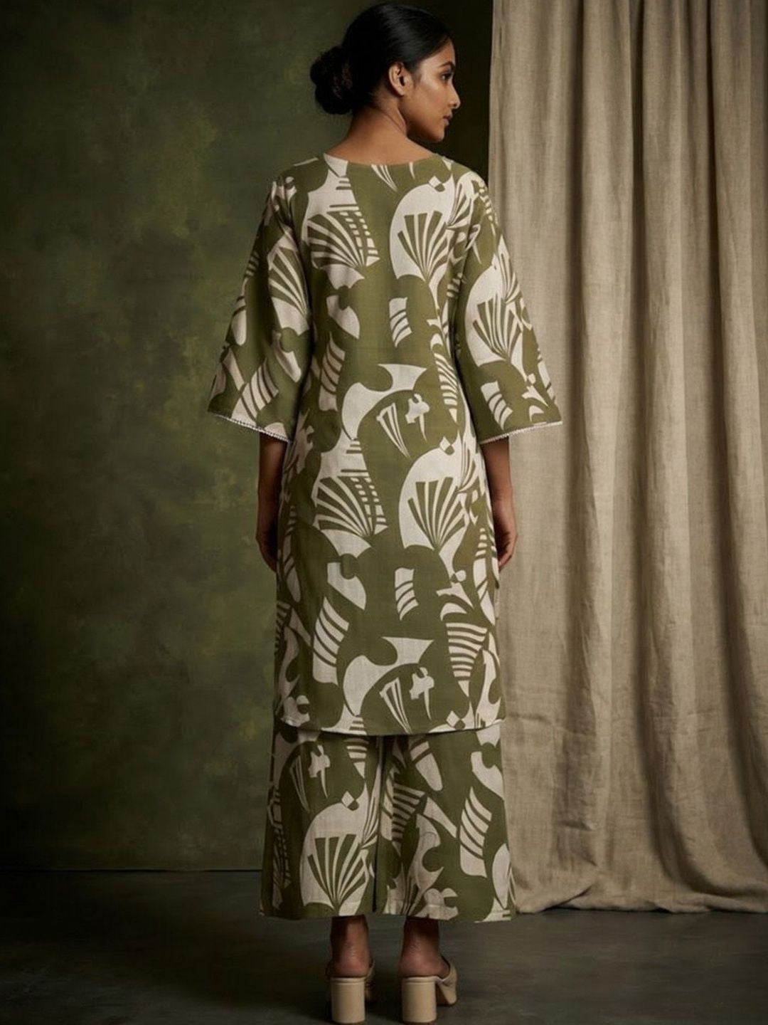 Printed Pure Cotton V-Neck Kurta & Palazzos